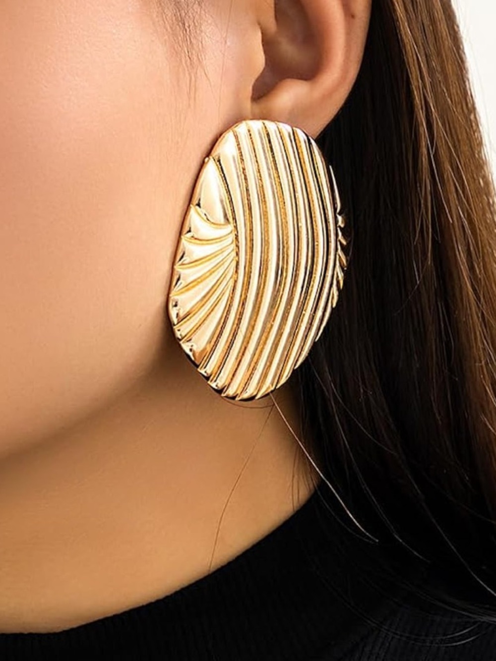 New Zara Gold Ribbed Shell Clip-On Earrings - Picture 1 of 7
